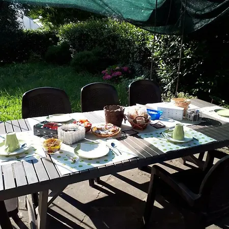 Due Abeti فندق مبيت وإفطار *